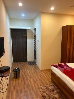 Hotel Laughing Buddha - Bhubaneshwar - 1