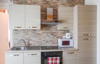 Beautiful Apartment In La Spezia - 4