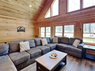 Hilltop Hideaway - 4
