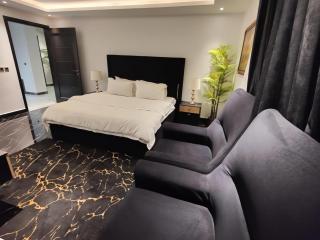 Gold Crest Mall Luxury Apartments by NestNow in DHA Phase 4 Lahore - Lahore - 0