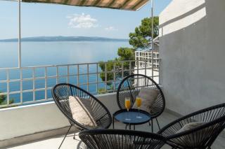 Ocean front apartment with stunning view - Krvavica - 0