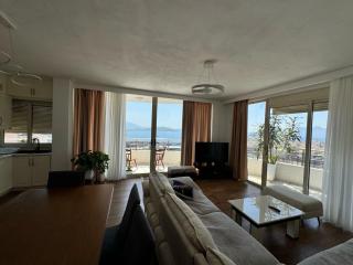 Sea and Sunny Views Penthouse - Saranda - 9