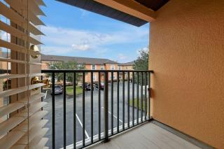 Resort Access and Near Attractions - 9