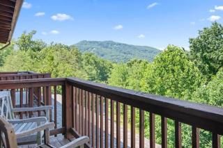 Mama Bear Paw private hot tub two pools - Pigeon Forge - 9