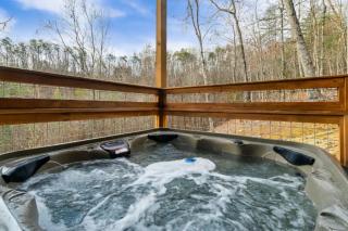 Fox and Fawn Luxury Cabin Indoor Pool Theater - Sevierville - 9