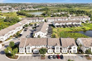 5-Bedroom Private Pool Townhouse - Davenport - 7
