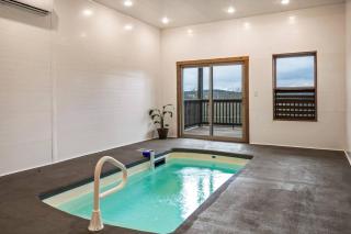 Blue Ridge Bliss Luxury Cabin with Indoor Pool - Sevierville - 8