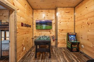 Blue Ridge Bliss Luxury Cabin with Indoor Pool - Sevierville - 5