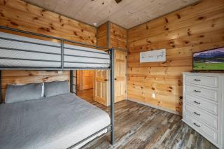 Blue Ridge Bliss Luxury Cabin with Indoor Pool - Sevierville - 0