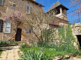 Gite de Montrepos - Ancien Presbytère XVIIe siècle - Estaing - 1