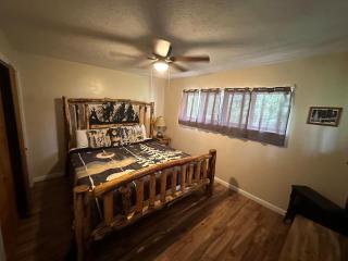Graceful Smoky Retreat Hot Tub Incredible Views - Sevierville - 4