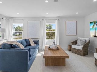 Sand And Sea Bungalow - Naples - 9