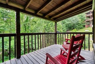 Blissful Bear Heaven- Honeymoon Cabin - Sevierville - 8