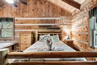 Blissful Bear Heaven- Honeymoon Cabin - Sevierville - 1