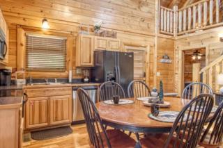 Smokies Escape Hot Tub Community Pools - Sevierville - 5