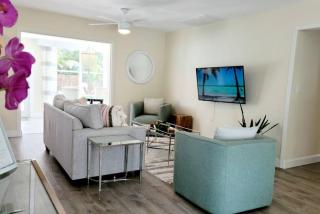 Hevenly Pool House - Naples - 8