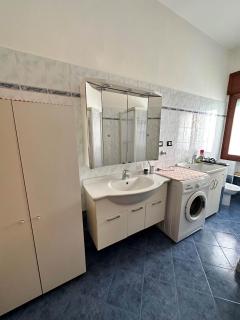 Leopardi 81 - 400 mt dall' AUTODROMO F1 - 2