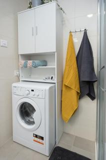 Newly renovated apartment next to the National Museum - Prague - 8