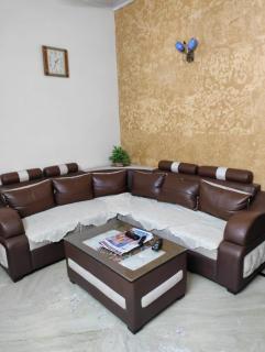 3 room flat Delhi 2 min walk to metro station - New Delhi - 0