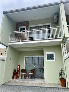 Casa 02 SUÍTES, 15km Beto Carrero e 700m da PRAIA - Estacionamento - Area de LAZER privativa com Churrasqueira - Wi-Fi e Cozinha COMPLETA - Piçarras - 6