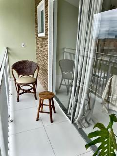 Casa 02 SUÍTES, 15km Beto Carrero e 700m da PRAIA - Estacionamento - Area de LAZER privativa com Churrasqueira - Wi-Fi e Cozinha COMPLETA - Piçarras - 5