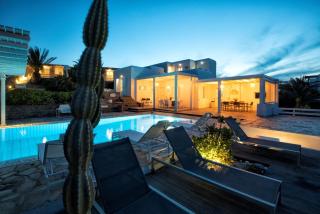 Quality Brand Villas Sea & Sun Villa A SUPERB LUXURY EXCLUSIVE VILLA WITH PERSONALITY - Kalafatis - 3