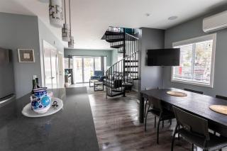Sunrise Loft BRAND NEW LISTING! - San Diego - 2