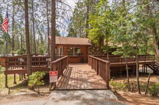 PaPa Bear Cabin - North Wawona - 8