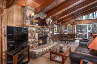 PaPa Bear Cabin - North Wawona - 5