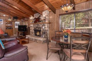 PaPa Bear Cabin - North Wawona - 4