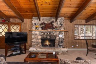 PaPa Bear Cabin - North Wawona - 3