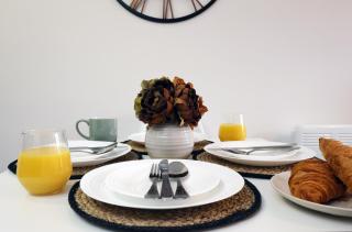 Cozy Cardiff City Centre Apartment - 8