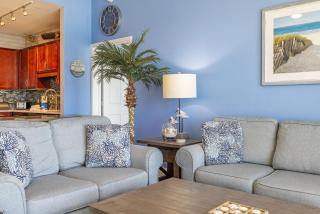 Laketown - Top Floor! Amazing Views! - 2