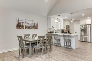 Lake and Pool Access Poconos Family Getaway! - 6