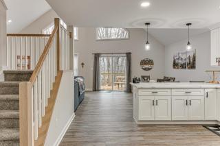 Lake and Pool Access Poconos Family Getaway! - Albrightsville - 4