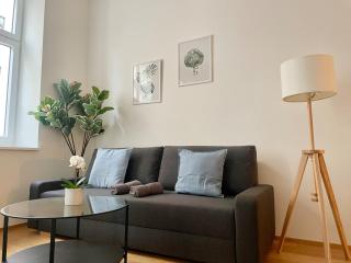 Spacious Modern 2 Bedroom Apartment - Vienne - 0