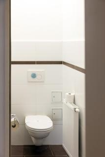 Stylish One Bedroom Apartment with Free Parking - Wenen - 5