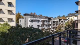 City Apartment 2xfree parking - Pool - Gym Wi-Fi - Perth - 2