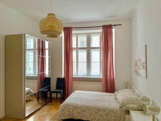Stylish Calm 2 Bedroom Apartment with Free Parking - Vienne - 9