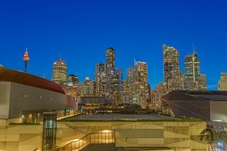 Luxury Apartment with 3 Rooms, 3 Bathrooms, and 2 Parking Spaces at Darling Harbour & Convention Center in Sydney - Sidney - 1