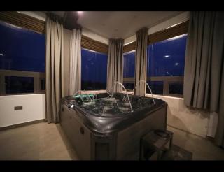 Omy City Lodge - Koforidua - 1