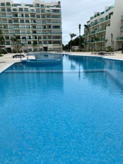 Depa boutique nuevo de 2 recámaras - diseño, confort y excelente ubicación con alberca - Playa del Carmen - 0