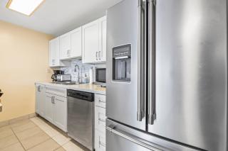 Amazing Beachfront Condo by Pool - Hauula - 1