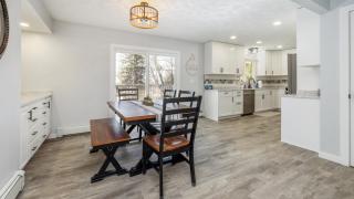 Lake Shore Luxury - Escanaba - 4