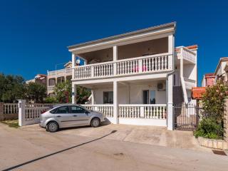 2 bedroom apartment in Tribunj - Tribunj - 6