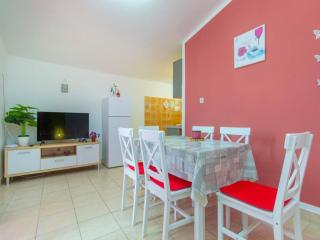 2 bedroom apartment in Tribunj - Tribunj - 0