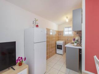2 bedroom apartment in Tribunj - Tribunj - 4