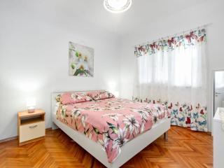 Spacious and serene apartment in Tribunj - Tribunj - 5