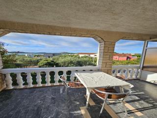 Well-situated studio apartment in Tribunj - Tribunj - 9