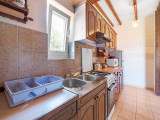 Spacious holiday apartment in Brodarica - Brodarica - 1